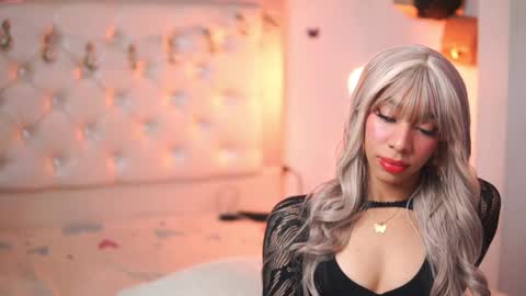 Yuyi Cam online show from 10-06-25, 03:37