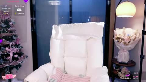 Snapshot of yuyouwei chatting on 05-13-26, 01:30 yuyouwei online show from 05-13-26, 01:30