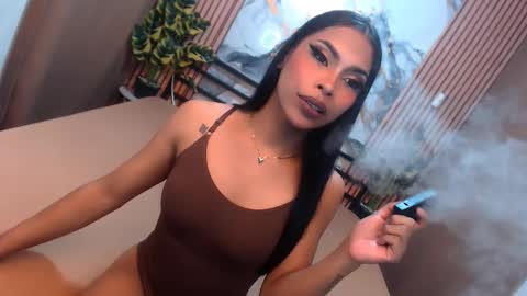 Snapshot of yvonnellvs chatting on 02-22-26, 07:01 yvonnellvs online show from 02-22-26, 07:01