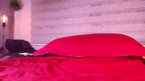 Zoe  online show from 01-17-25, 09:17