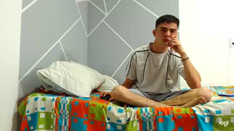 Zac efront online show from 07-12-26, 03:52