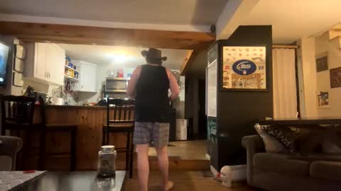 zach42104 online show from 03-11-26, 07:03