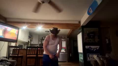 zach42104 online show from 04-16-26, 04:02