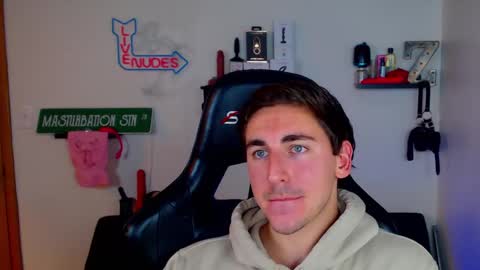 Zach Rhyder online show from 12-17-24, 02:44