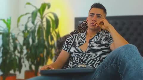 zachpri20 online show from 10-02-25, 04:36