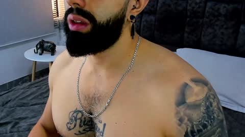 Snapshot of zack_froone chatting on 12-02-24, 04:09 Richard online show from 12-02-24, 04:09