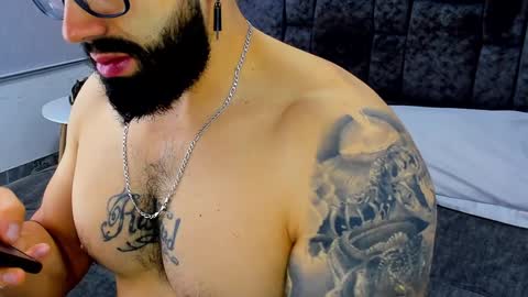 Snapshot of zack_froone chatting on 12-03-24, 12:38 Richard online show from 12-03-24, 12:38