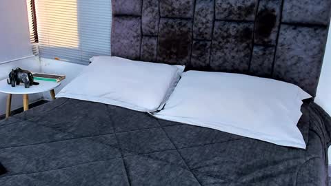 Snapshot of zack_froone chatting on 12-09-24, 03:33 Richard online show from 12-09-24, 03:33