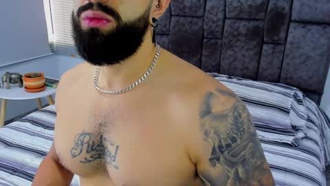 Snapshot of zack_froone chatting on 01-28-25, 03:35 Richard online show from 01-28-25, 03:35