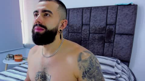 Snapshot of zack_froone chatting on 01-28-25, 06:39 Richard online show from 01-28-25, 06:39