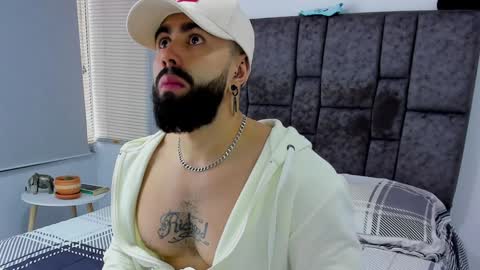 Snapshot of zack_froone chatting on 02-05-25, 05:09 Richard online show from 02-05-25, 05:09