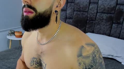 Snapshot of zack_froone chatting on 02-10-25, 02:59 Richard online show from 02-10-25, 02:59