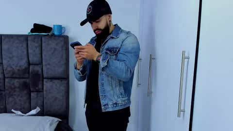 Snapshot of zack_froone chatting on 02-20-25, 05:07 Richard online show from 02-20-25, 05:07