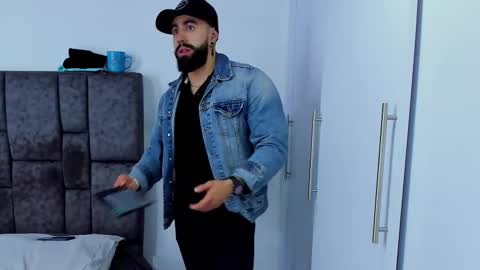 Snapshot of zack_froone chatting on 02-20-25, 08:14 Richard online show from 02-20-25, 08:14