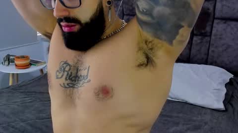 Snapshot of zack_froone chatting on 02-27-25, 03:59 Richard online show from 02-27-25, 03:59