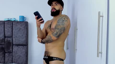 Snapshot of zack_froone chatting on 03-11-25, 03:34 Richard online show from 03-11-25, 03:34