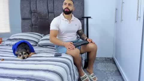 Snapshot of zack_froone chatting on 10-06-25, 03:20 Richard online show from 10-06-25, 03:20