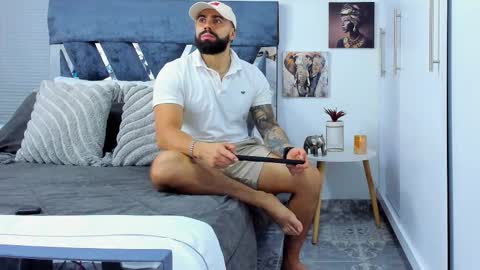 Richard online show from 03-11-26, 01:28