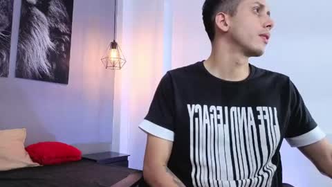 zack_isback online show from 05-25-26, 07:53