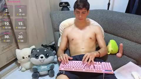 Snapshot of zackary_025 chatting on 12-07-24, 01:03 Zack online show from 12-07-24, 01:03