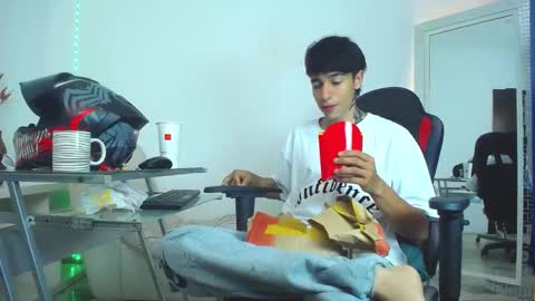 zack online show from 12-25-24, 09:33