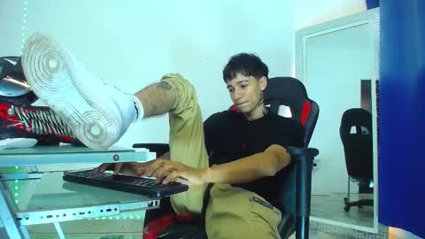 zack online show from 12-31-24, 02:19