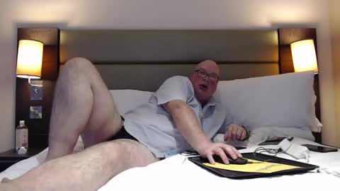 Snapshot of zacsmithuk chatting on 01-27-25, 04:01 Zac Smitj online show from 01-27-25, 04:01