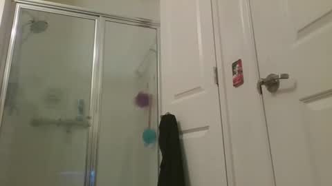 Snapshot of zaddypeg123 chatting on 10-14-25, 09:43 zaddypeg123 online show from 10-14-25, 09:43