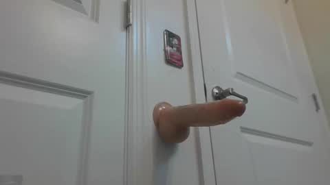 Snapshot of zaddypeg123 chatting on 10-18-25, 05:21 zaddypeg123 online show from 10-18-25, 05:21