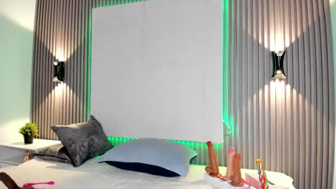 zafira online show from 02-13-25, 05:44