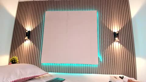 zafira online show from 02-28-25, 08:18