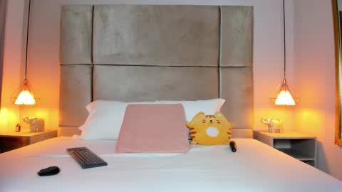 Snapshot of zafiro11_ chatting on 02-09-26, 12:20 Zafiro online show from 02-09-26, 12:20