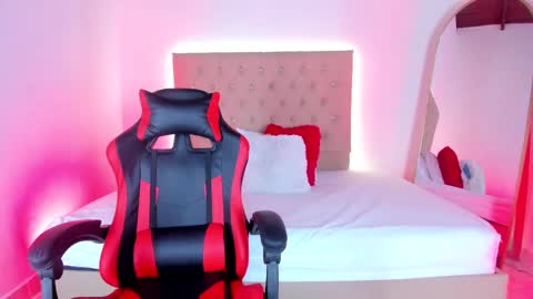 Zafiro Brown online show from 10-04-25, 12:36