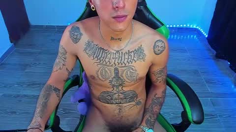 BiG Zafiro online show from 05-16-26, 01:35