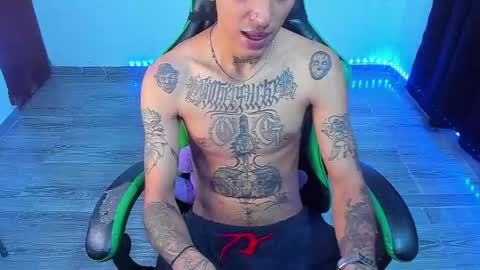 BiG Zafiro online show from 05-18-26, 01:28