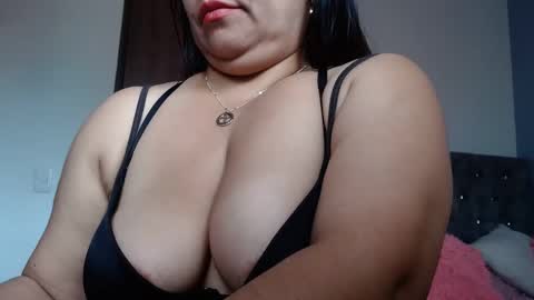 Zahi ... wants to play with everyone...yessss online show from 09-08-25, 08:19