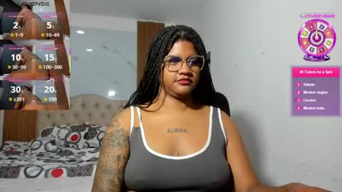 Snapshot of zahra_rose chatting on 06-10-26, 10:25 zahra_rose online show from 06-10-26, 10:25