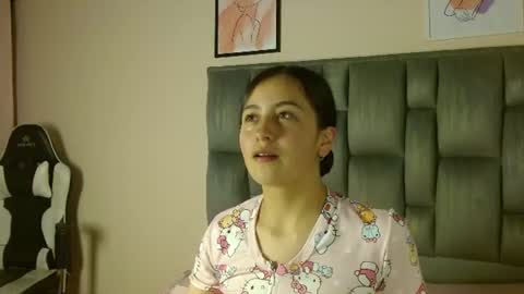 Snapshot of zaida_1 chatting on 06-15-26, 11:18 Zaida online show from 06-15-26, 11:18