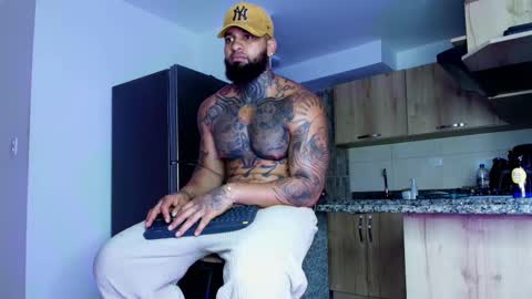 INSTAGRAM yormanfit7 online show from 09-15-25, 05:57