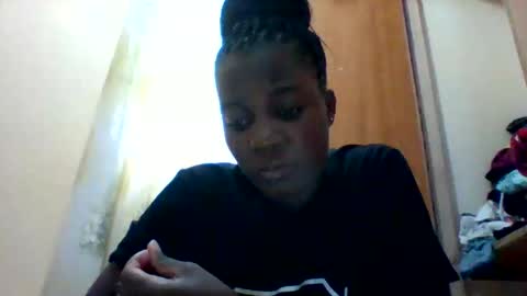 Snapshot of zainxxxx chatting on 01-08-25, 10:26 zainxxxx online show from 01-08-25, 10:26