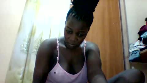 Snapshot of zainxxxx chatting on 01-08-25, 02:56 zainxxxx online show from 01-08-25, 02:56