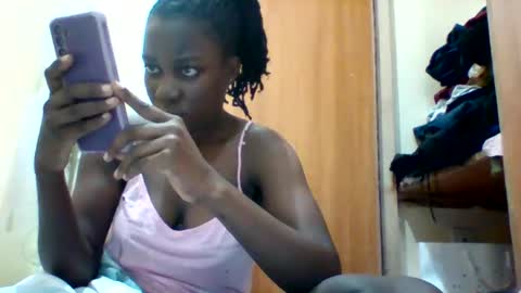 Snapshot of zainxxxx chatting on 09-11-25, 07:08 zainxxxx online show from 09-11-25, 07:08