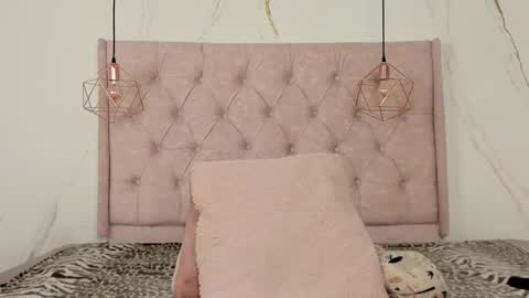 Snapshot of zamirasc chatting on 09-29-25, 01:38 ZAMIRA online show from 09-29-25, 01:38