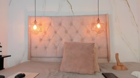 ZAMIRA online show from 04-07-26, 02:17