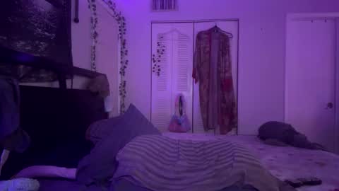 zamora_stone3420 online show from 12-16-25, 08:52