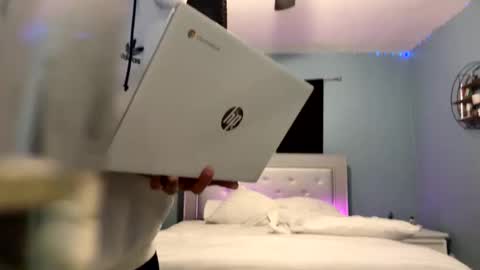 Snapshot of zamoraedii1994 chatting on 12-08-24, 03:43 Edii online show from 12-08-24, 03:43