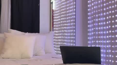 Snapshot of zamoraedii1994 chatting on 12-15-25, 12:37 Edii online show from 12-15-25, 12:37