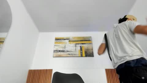 Snapshot of zander_2120 chatting on 12-22-25, 12:35 Zander online show from 12-22-25, 12:35