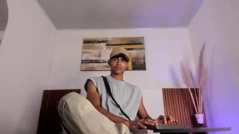 Snapshot of zander_2120 chatting on 01-06-26, 12:42 Zander online show from 01-06-26, 12:42