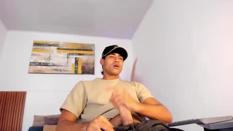 Snapshot of zander_2120 chatting on 02-19-26, 01:40 Zander online show from 02-19-26, 01:40